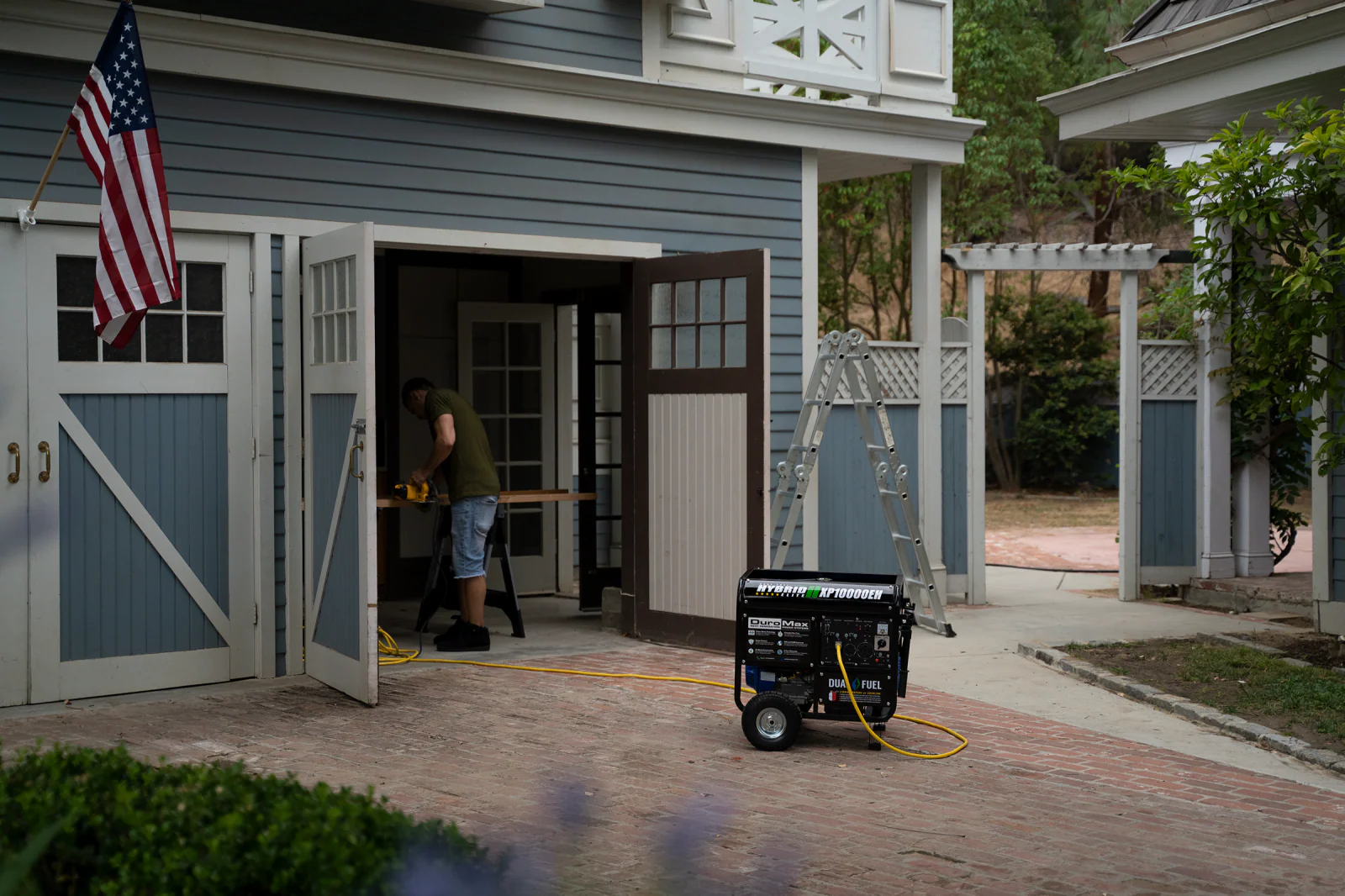 10,000 Watt Dual Fuel Portable Generator - Image 26