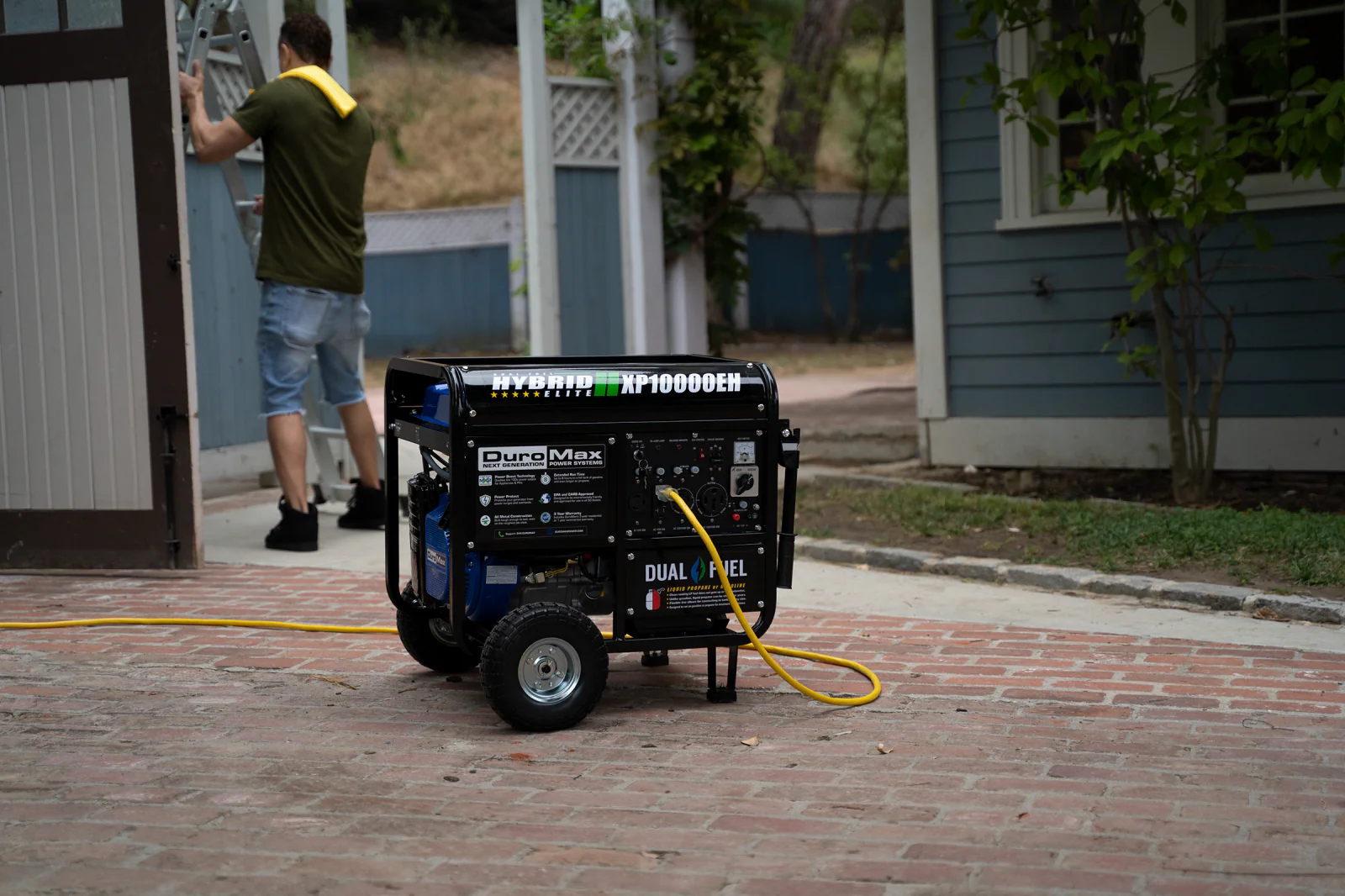 10,000 Watt Dual Fuel Portable Generator - Image 35
