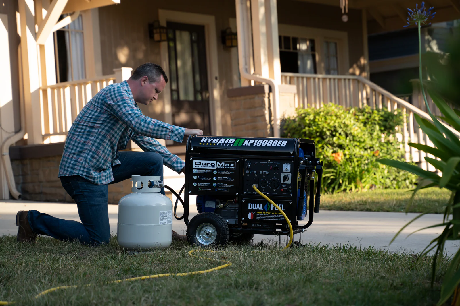10,000 Watt Dual Fuel Portable Generator - Image 38