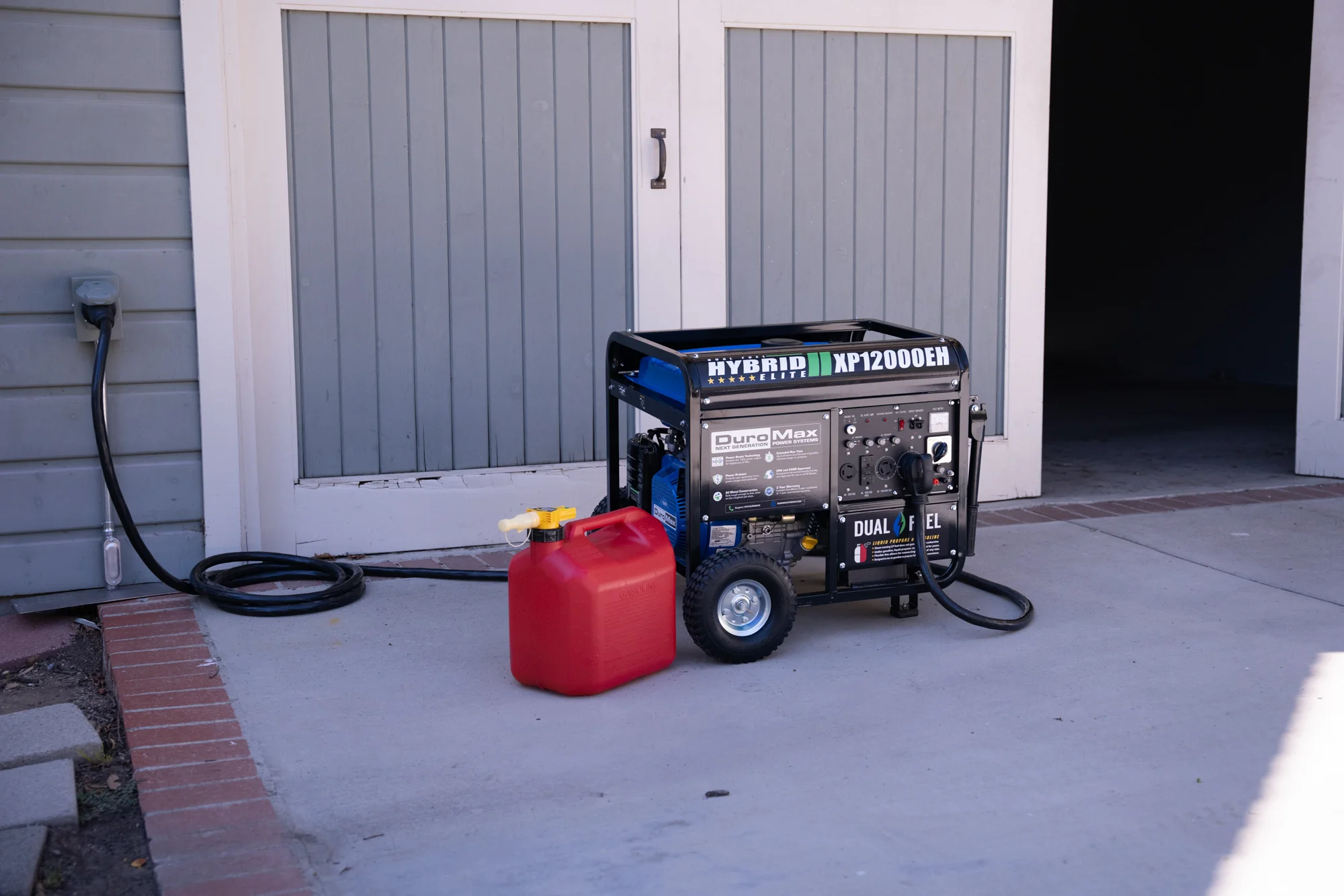 12,000 Watt Dual Fuel Portable Generator - Image 24