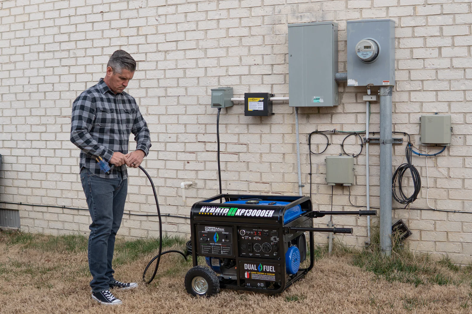 13,000 Watt Dual Fuel Portable Generator - Image 22