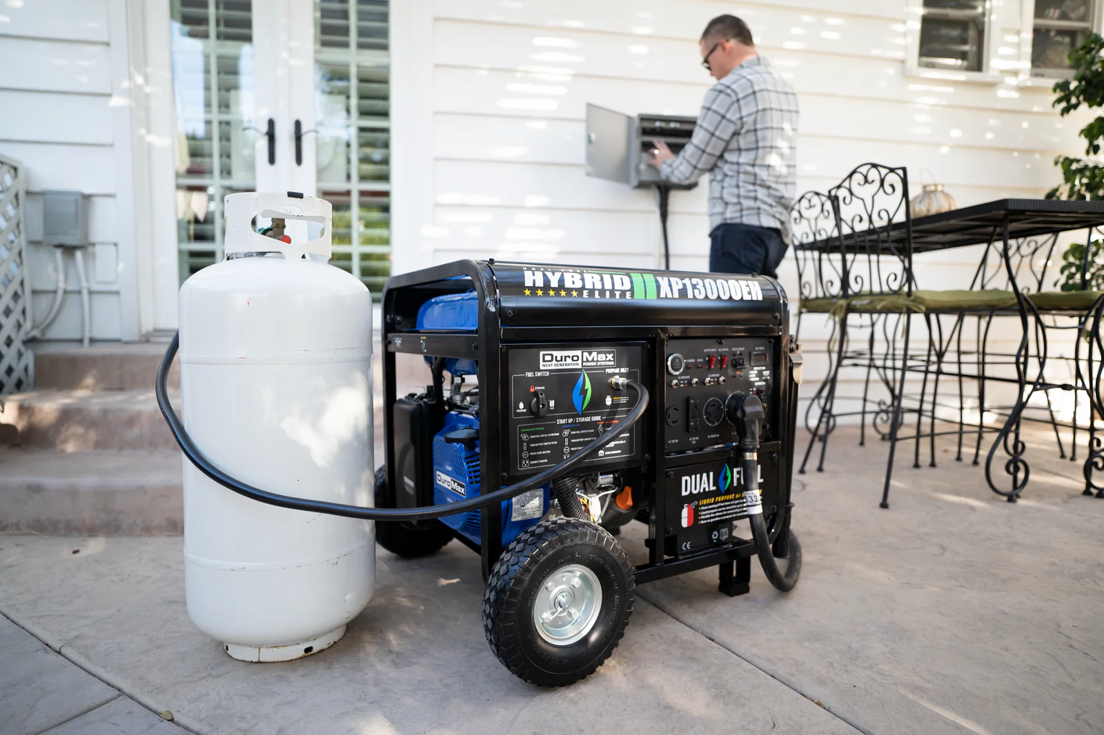 13,000 Watt Dual Fuel Portable Generator - Image 30