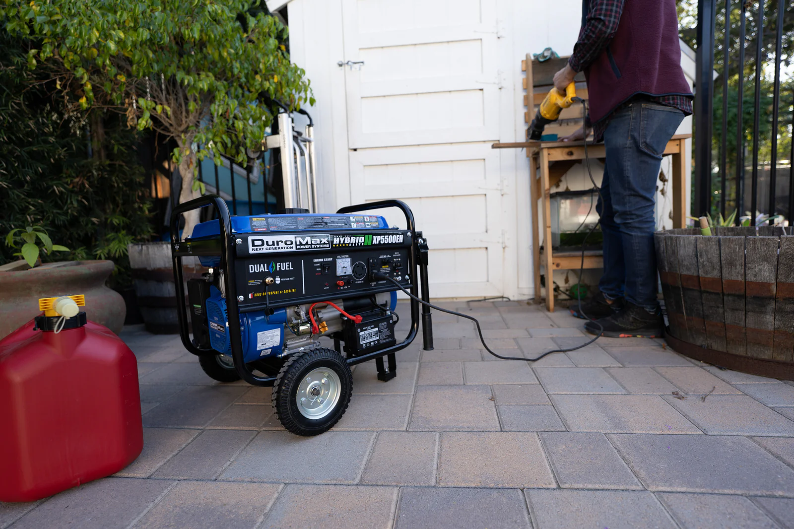 5,500 Watt Dual Fuel Portable Generator - Image 22