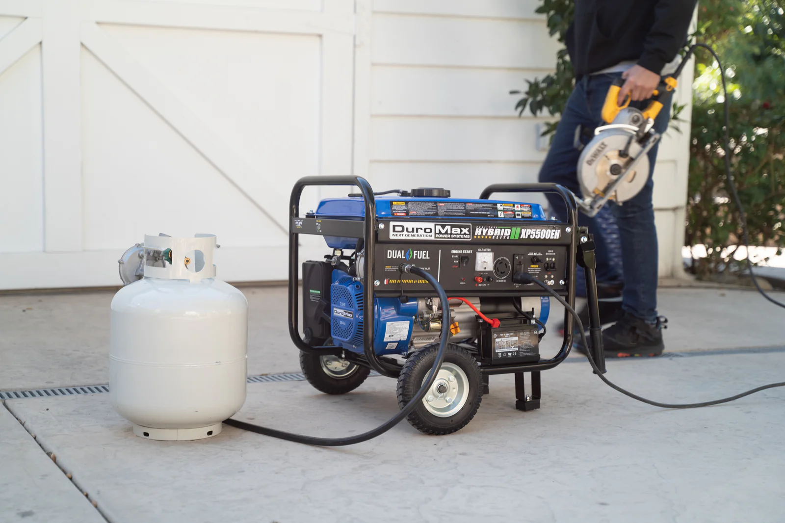 5,500 Watt Dual Fuel Portable Generator - Image 28