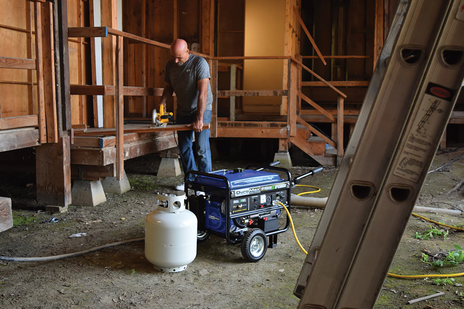 5,500 Watt Dual Fuel Portable Generator - Image 37