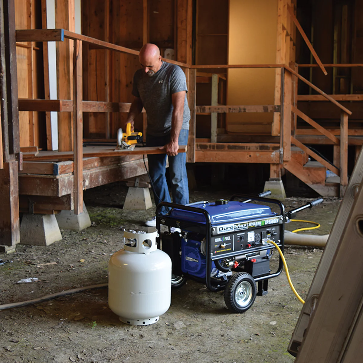 5,500 Watt Dual Fuel Portable Generator - Image 7