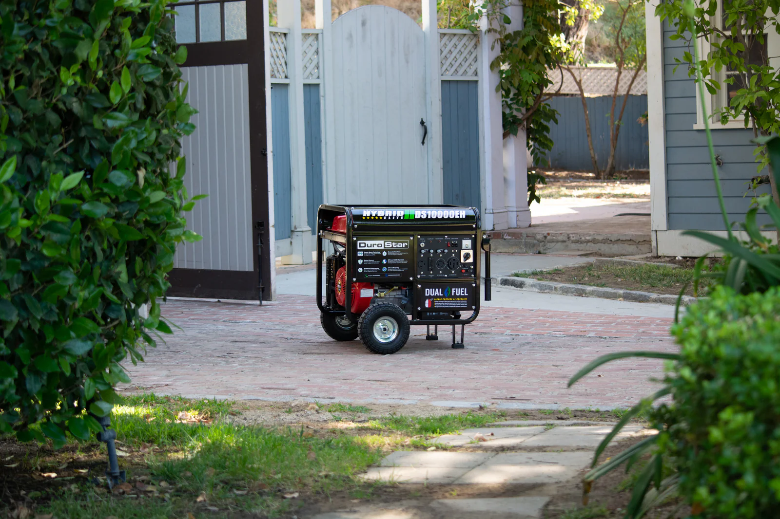 10,000 Watt Dual Fuel Portable Generator - Image 23